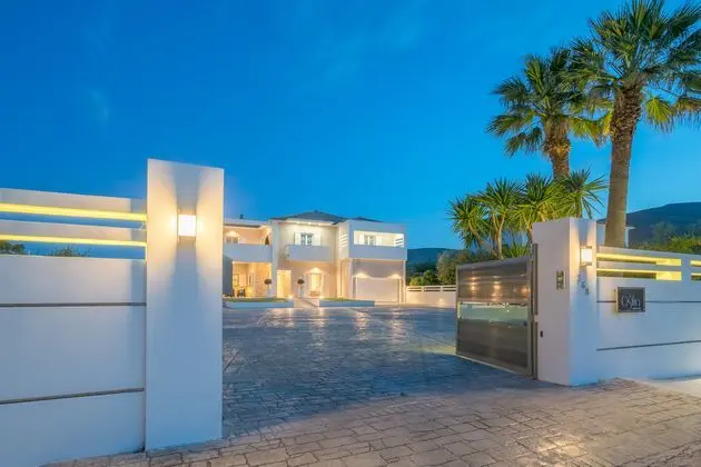 Villa Five Bedrooms