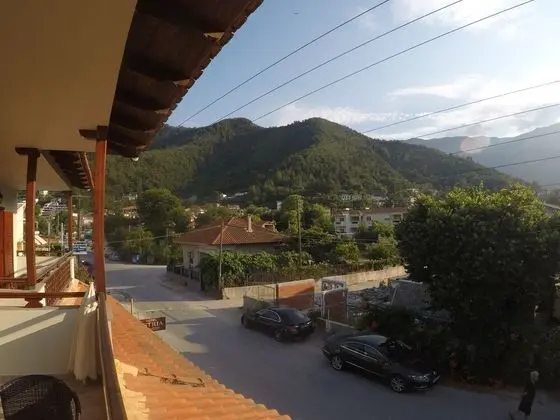 Deluxe Apart Daire, Bahçe Manzaralı