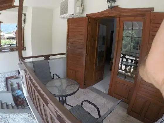 Deluxe Apart Daire, Bahçe Manzaralı