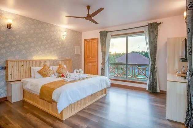 Deluxe Tek Büyük Yataklı Oda