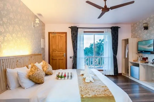 Deluxe Tek Büyük Yataklı Oda