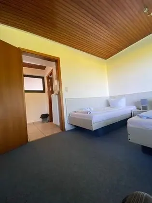 Basic Tek Büyük Yataklı Oda