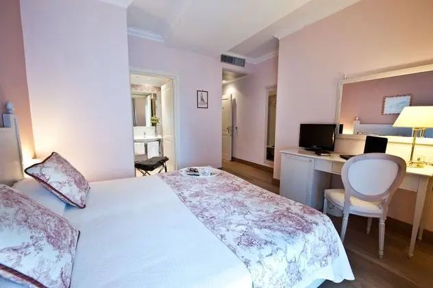 Romantic Tek Büyük veya İki Ayrı Yataklı Oda, Şehir Manzaralı