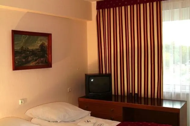Basic Üç Kişilik Oda