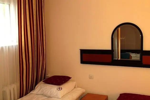 Basic Üç Kişilik Oda
