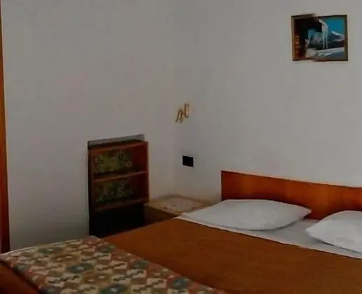 Tek Büyük veya İki Ayrı Yataklı Oda