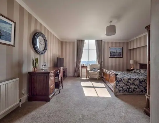 Deluxe Tek Büyük Yataklı Oda