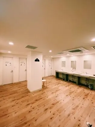 Ortak Ranzalı Oda, Sadece kadınlar için