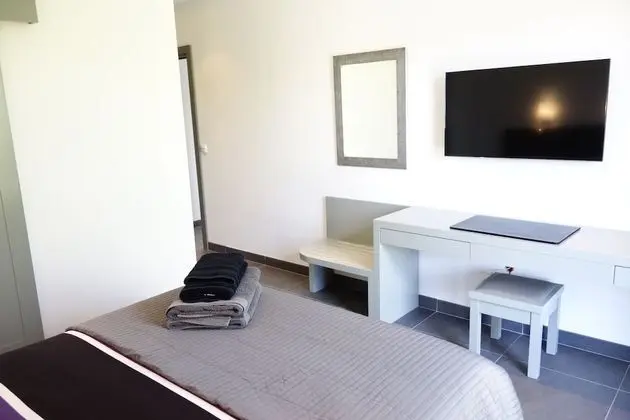 Deluxe Oda, 1 Büyük (Queen) Boy Yatak