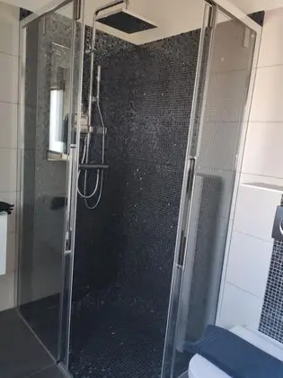 Deluxe Oda, 1 Büyük (Queen) Boy Yatak