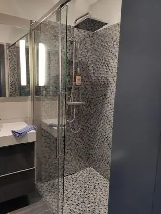 Deluxe Oda, 1 Büyük (Queen) Boy Yatak, Sigara İçilmez