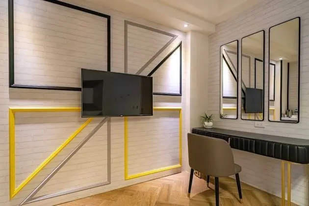Design Tek Büyük veya İki Ayrı Yataklı Oda, Balkon