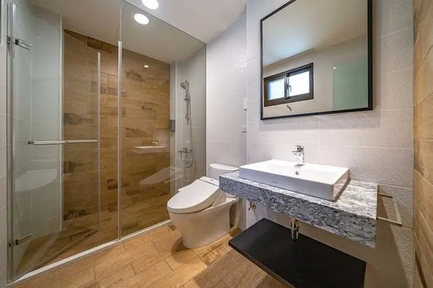 Design Tek Büyük veya İki Ayrı Yataklı Oda, Balkon