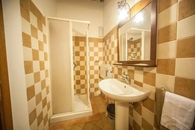 Tek Büyük Yataklı Oda (Aia)