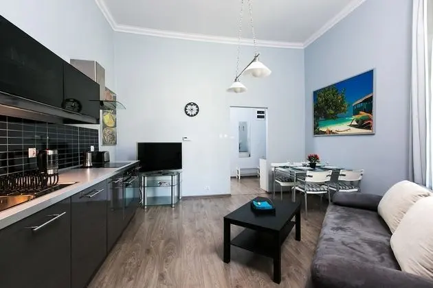Superior Apart Daire, 2 Yatak Odası, Mutfak, Bahçe Manzaralı