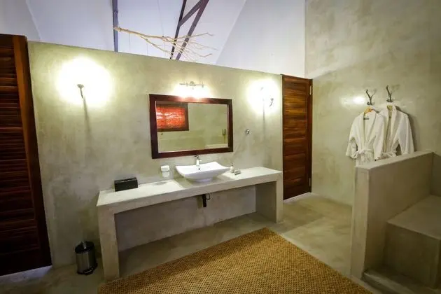 Deluxe Elegant Twin Room