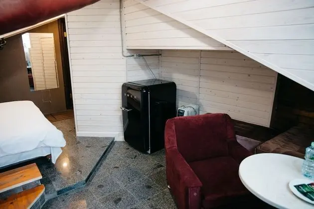 Economy Çatı Katı (Loft), Sigara İçilmez
