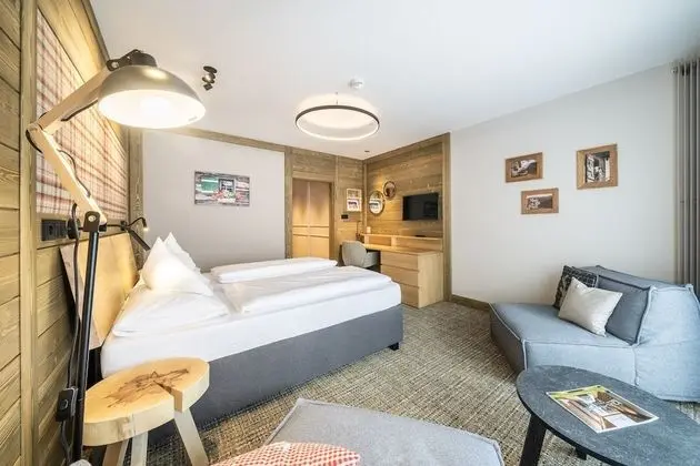 Comfort Tek Büyük Yataklı Oda (Kolmnock)