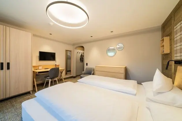 Junior Tek Büyük Yataklı Oda, Balkon, Dağ Manzaralı