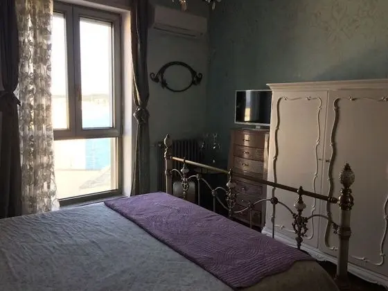 Comfort Tek Büyük Yataklı Oda