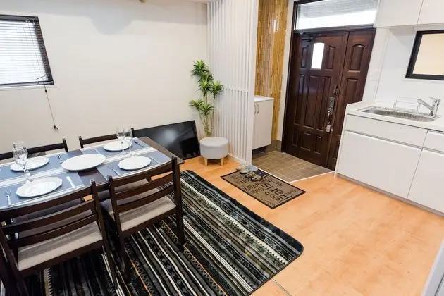 Ev (Private Vacation, 1F)