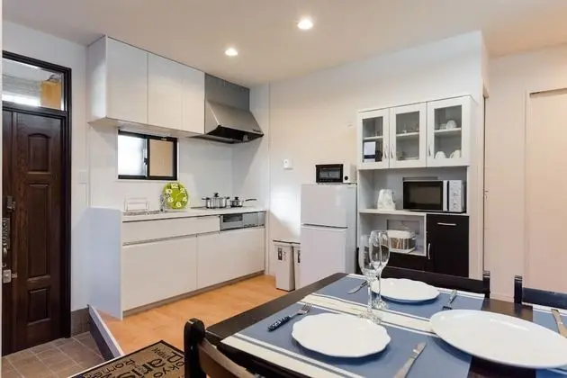 Ev (Private Vacation, 1F)
