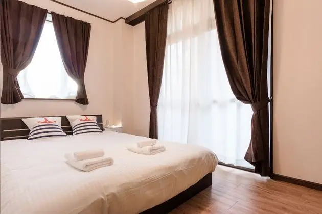 Ev (Private Vacation, 2F)