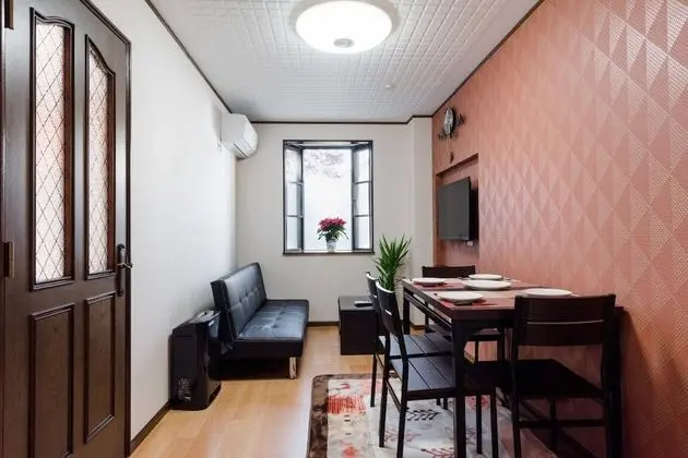 Ev (Private Vacation, 2F)