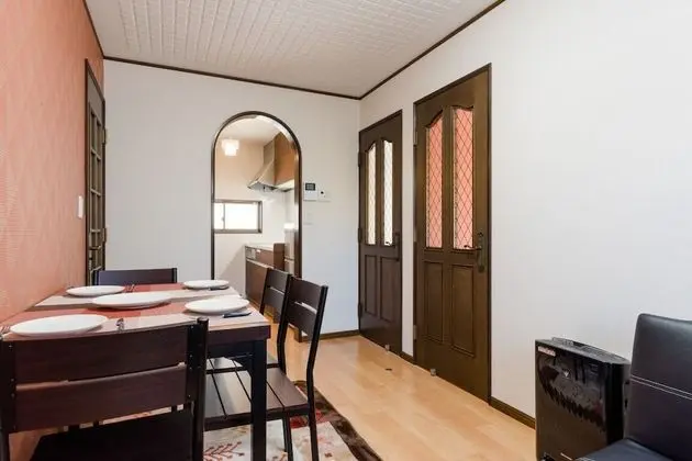 Ev (Private Vacation, 2F)