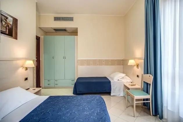 Classic Üç Kişilik Oda