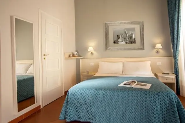 Tek Büyük veya İki Ayrı Yataklı Oda