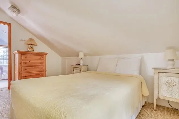 Ev, Birden Çok Yatak (Otter Rock Hideaway)