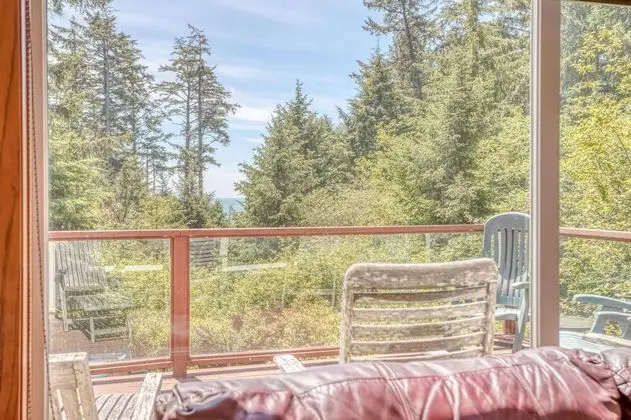 Ev, Birden Çok Yatak (Otter Rock Hideaway)
