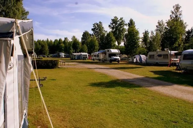 Family Kulübe (Storstugan)