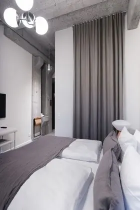 Standard Tek Büyük Yataklı Oda