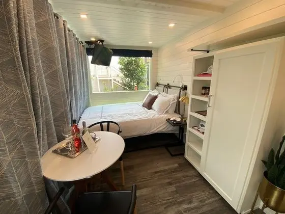 Room Tre