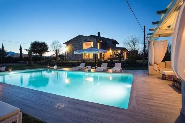 Villa, Sigara İçilebilir