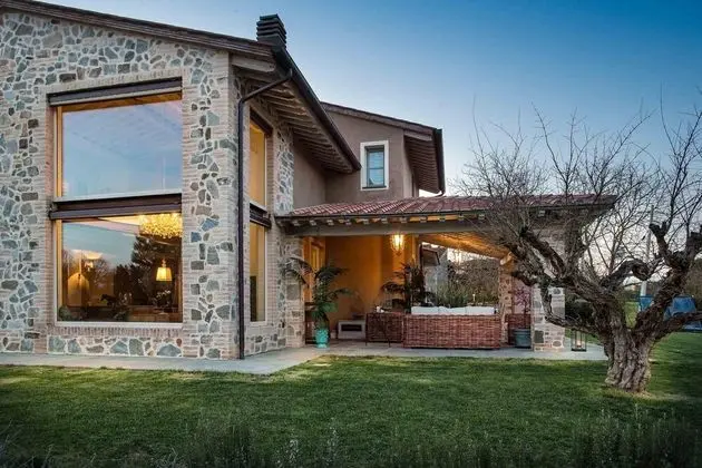 Villa, Sigara İçilebilir