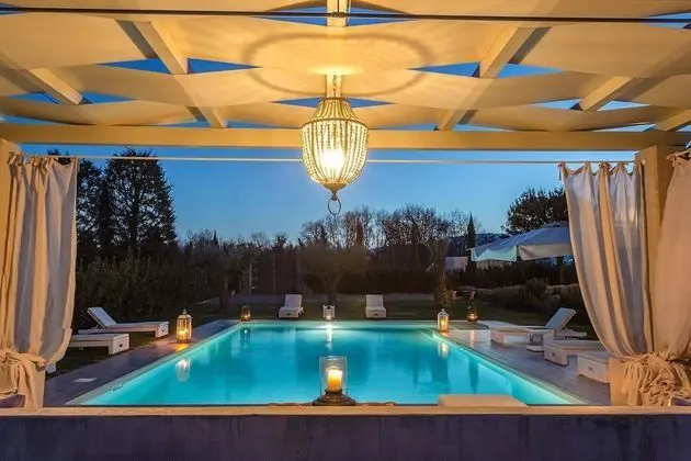 Villa, Sigara İçilebilir