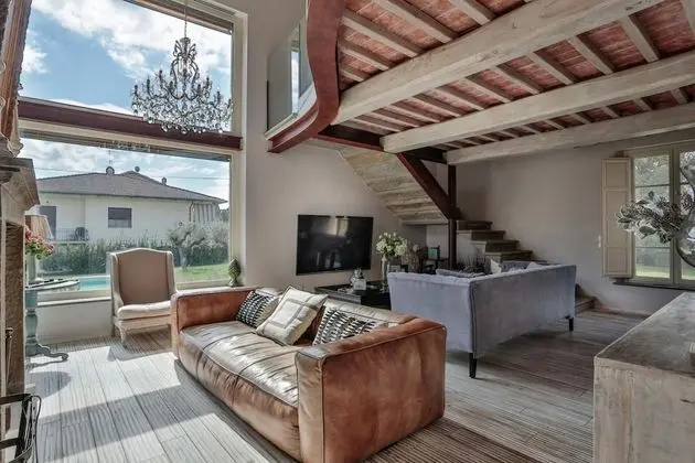 Villa, Sigara İçilebilir