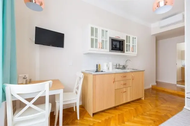 Premier Stüdyo, 1 Büyük (Queen) Boy Yatak