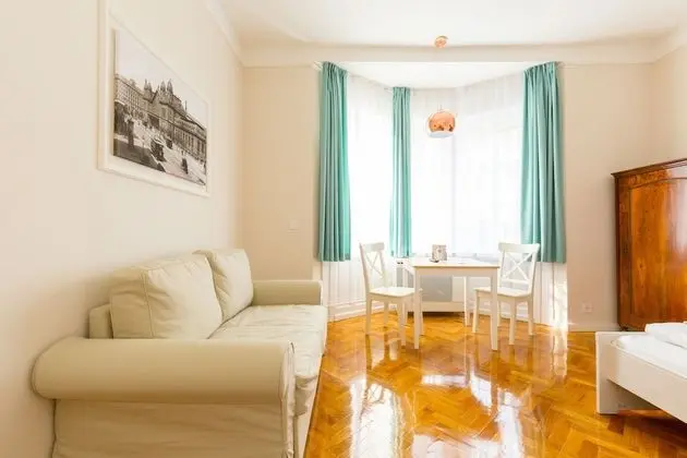 Premier Stüdyo, 1 Büyük (Queen) Boy Yatak