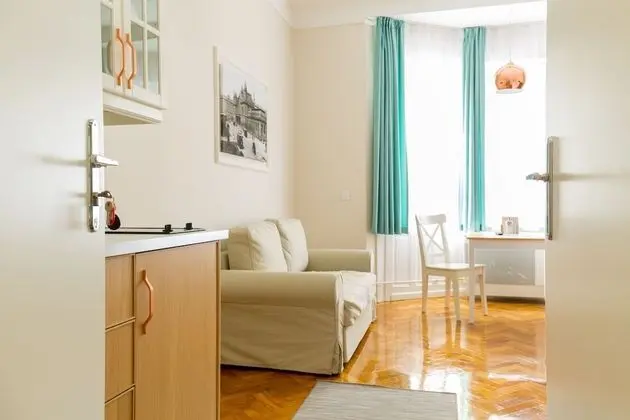 Premier Stüdyo, 1 Büyük (Queen) Boy Yatak