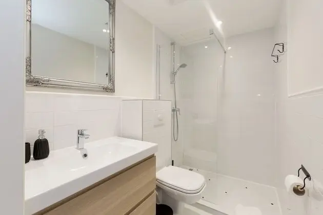 Premier Stüdyo, 1 Büyük (Queen) Boy Yatak