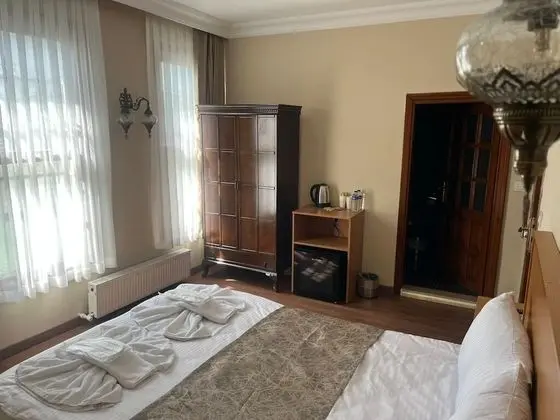 Standard Tek Büyük Yataklı Oda