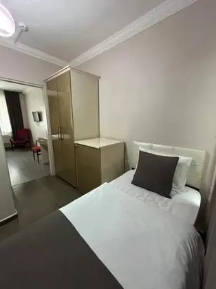 Triple, Bahçe Manzaralı, Balkonlu