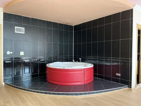Suite Jakuzi Balayı Odası
