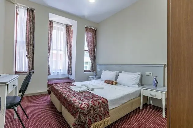 Standard Tek Büyük Yataklı Oda