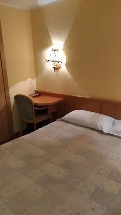 Economy Tek Büyük Yataklı Oda