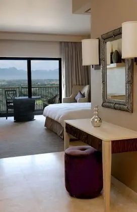 Club Oda, 1 En Büyük (King) Boy Yatak, Business Dinlenme Salonu Kullanımı, Dağ Manzaralı